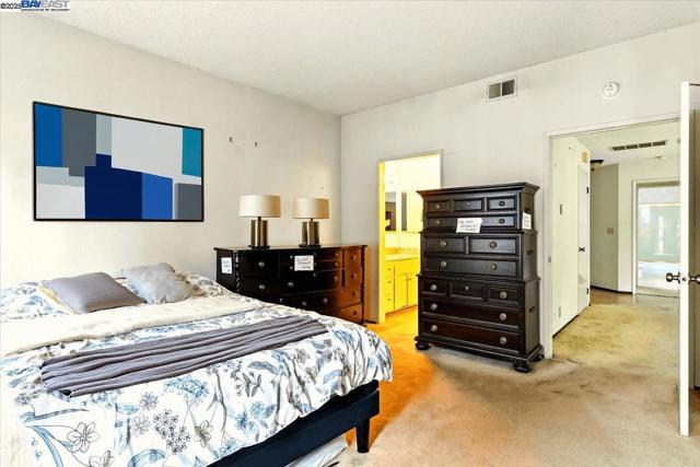 2437 Sebastopol Ln, Hayward CA: https://media.crmls.org/mediaz/1e6b9cb8-3e78-489a-b1ca-3ab048f8e1ca.jpg