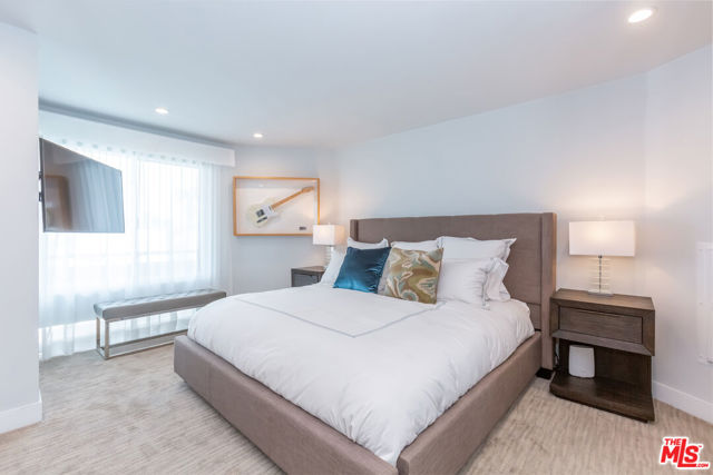18 Union Jack Street, Marina del Rey CA: https://media.crmls.org/mediaz/1e6beac7-2540-4802-aa36-29d3ff68be58.jpg