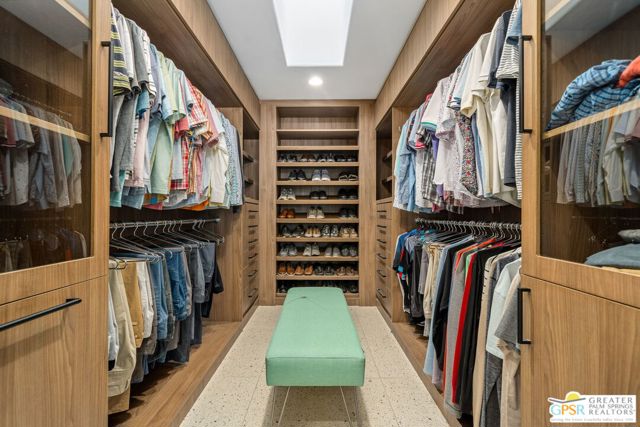 30 Mayfair Drive, Rancho Mirage CA: https://media.crmls.org/mediaz/1e6c3142-2c29-4e76-9b23-d8c4eee6fac3.jpg