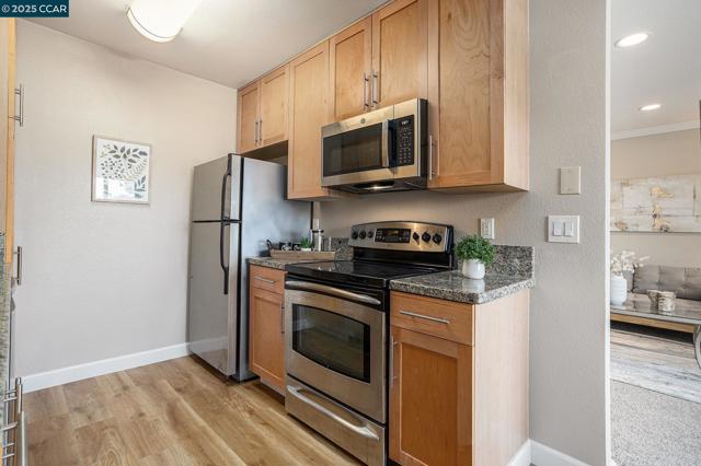 205 Masters Ct, Walnut Creek CA: https://media.crmls.org/mediaz/1e6c53eb-0983-4fb7-80c4-429a72c83233.jpg
