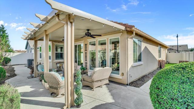 1467 Chestnut Hill Drive, Manteca CA: https://media.crmls.org/mediaz/1e6d6959-3e44-484e-9b32-5d95ac7a95d2.jpg