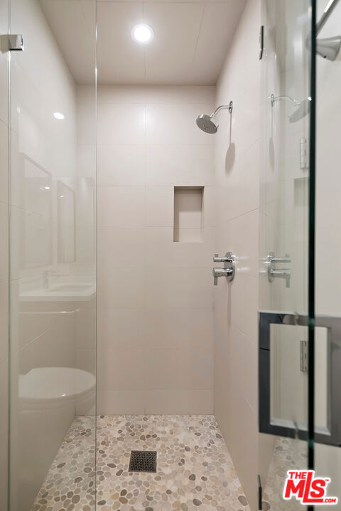2142 Century Park Lane, Los Angeles CA: https://media.crmls.org/mediaz/1e6dcdf6-cc3b-4c79-b136-c04a1bd24eb9.jpg