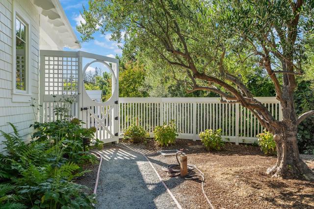 14966 Sobey Road, Saratoga CA: https://media.crmls.org/mediaz/1e6e9be2-7f10-4f3f-ae21-ca139bd32dc9.jpg