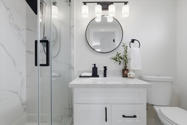 27707 La Porte Ave, Hayward CA: https://media.crmls.org/mediaz/1e6e9bfd-e538-4398-81e9-6b7f8c39e107.jpg