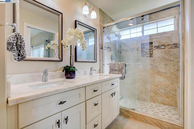1228 Copper Peak Ln, San Jose CA: https://media.crmls.org/mediaz/1e70a849-cc7e-4fcb-861c-9aa37ad5583c.jpg