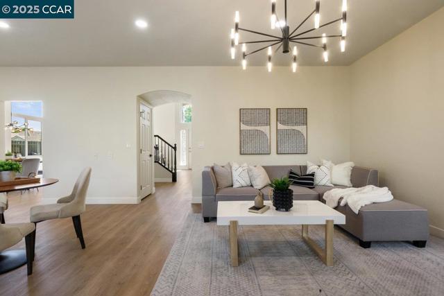 4107 Wheat Ct, Tracy CA: https://media.crmls.org/mediaz/1e729284-9b4c-4ec6-93d8-0f3ab9fd287a.jpg
