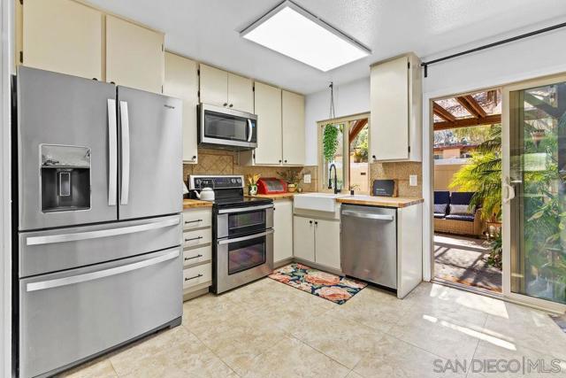 8722 Wahl, Santee, California 92071, 2 Bedrooms Bedrooms, ,1 BathroomBathrooms,Condominium,For Sale,Wahl,250019503SD