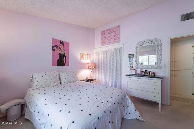20418 Miranda Street, Woodland Hills CA: https://media.crmls.org/mediaz/1e730c87-160a-44a9-8158-5a732464644e.jpg