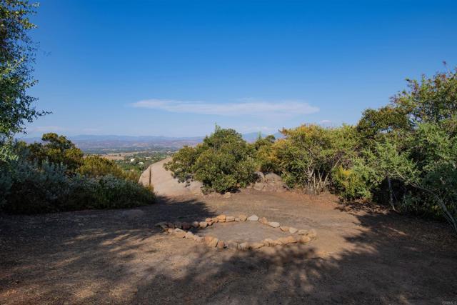 Image 49 of 66 For 15847 Snuz Mountain Road