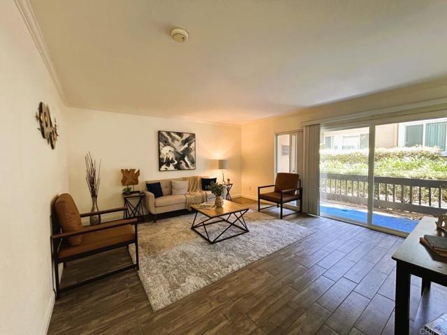 Detail Gallery Image 4 of 46 For 17159 W Bernardo Dr #103,  San Diego,  CA 92127 - 2 Beds | 2 Baths