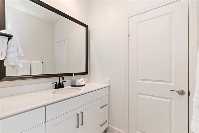 80435 Palatine Crt Court, La Quinta CA: https://media.crmls.org/mediaz/1e73d1e4-6785-49dc-a98a-841760fdba17.jpg