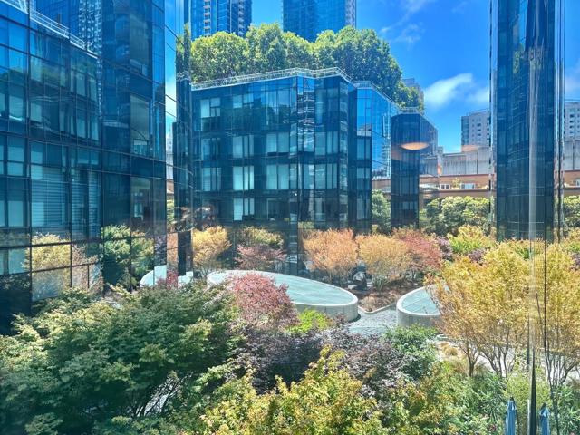 318 Main Street, San Francisco CA: https://media.crmls.org/mediaz/1e749c26-e975-455b-b254-07a876fdadf4.jpg