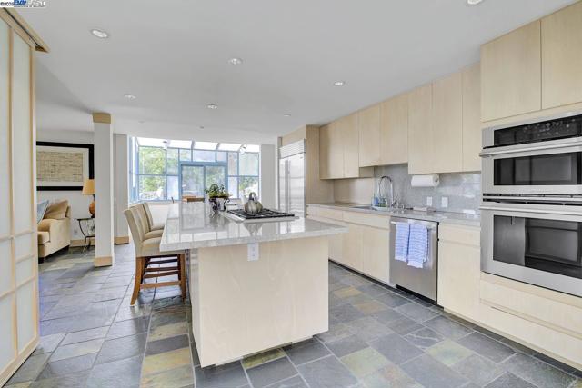 319 Tappan Ter, Orinda CA: https://media.crmls.org/mediaz/1e74d8b7-3102-4801-b82a-38275d7a81fc.jpg
