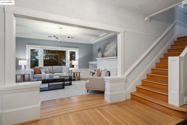 321 Glendale Ave., Oakland CA: https://media.crmls.org/mediaz/1e74dae0-7496-4a67-8f5a-f115108b916d.jpg