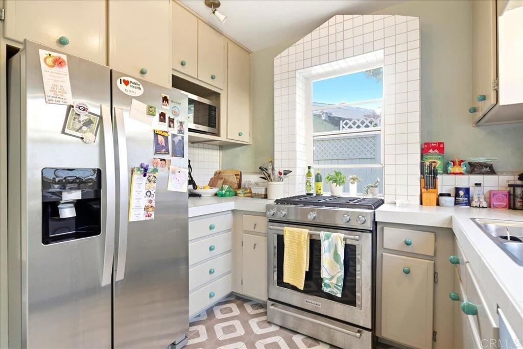 110 Lewis - photo 18