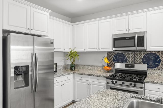 Detail Gallery Image 6 of 36 For 35461 Brown Galloway Ln, Fallbrook,  CA 92028 - 4 Beds | 3 Baths