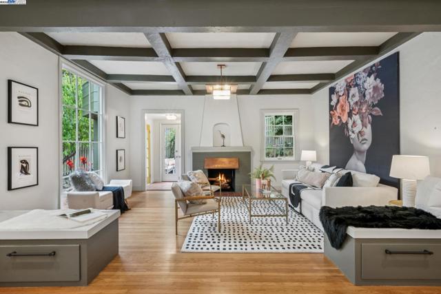 198 BRET HARTE ROAD, Berkeley CA: https://media.crmls.org/mediaz/1e75e04b-e68b-44ad-b03f-dbccb12845f0.jpg