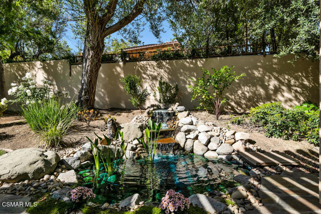 5715 Calais Court, Calabasas CA: https://media.crmls.org/mediaz/1e760509-2bb5-4b3c-a3e1-82b6bf59b856.jpg