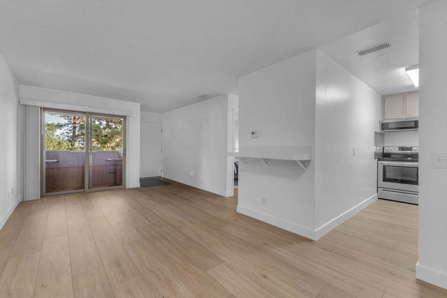 2825 N Los Felices, Palm Springs CA: https://media.crmls.org/mediaz/1e764240-ec28-433f-93bb-d58289ff9858.jpg