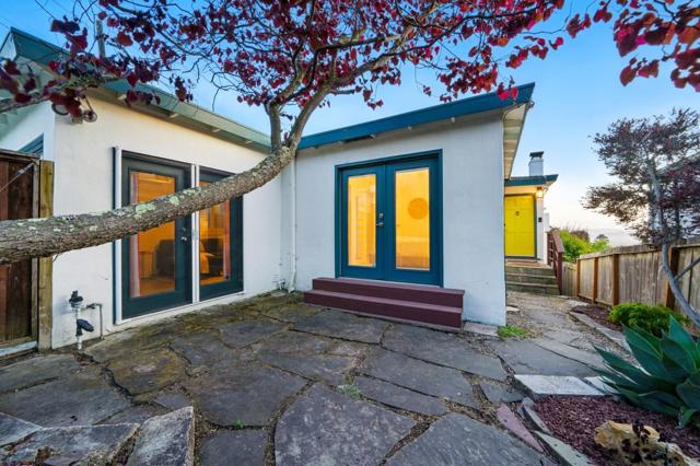 6532 Claremont Avenue, Richmond CA: https://media.crmls.org/mediaz/1e76cbee-87c2-4cf9-838c-5c1c4d6064b7.jpg