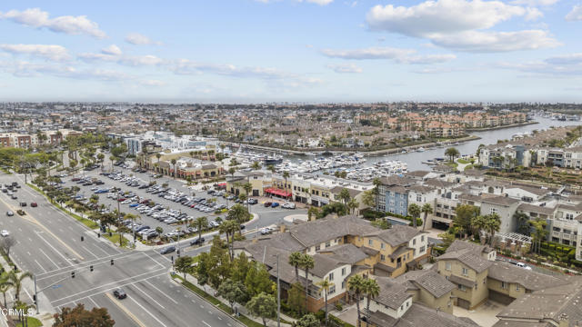1542 Windshore Way, Oxnard CA: https://media.crmls.org/mediaz/1e776b4f-2955-4f34-9a32-edf14f2bf274.jpg