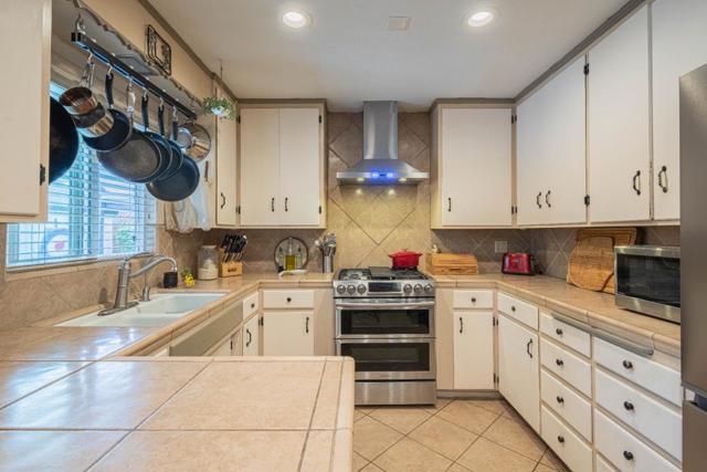 335 Palma Drive, Salinas CA: https://media.crmls.org/mediaz/1e778f86-6c1e-466f-938b-776ce90235bc.jpg