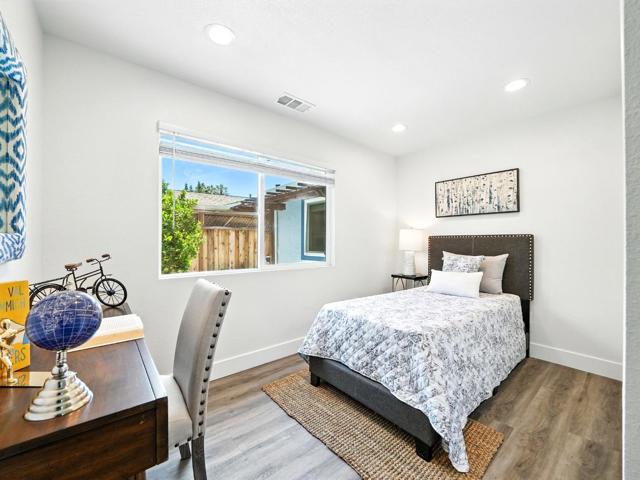 1641 Rue Avati, San Jose CA: https://media.crmls.org/mediaz/1e77b296-d7b0-42dd-b9f2-3dd9a7820b9f.jpg