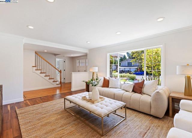 59 Arenas Ct, San Ramon CA: https://media.crmls.org/mediaz/1e7ad921-97f9-4d0f-a4ea-d26482dc572f.jpg