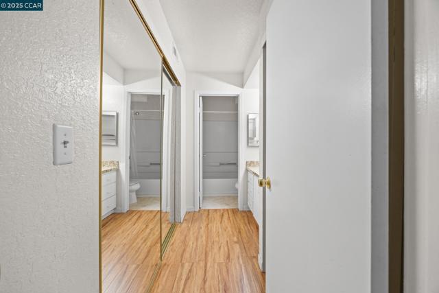 535 Pierce St, Albany CA: https://media.crmls.org/mediaz/1e7b7ee7-d158-48d9-80e6-5ad06a3030e2.jpg