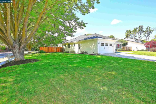 383 Caravelle Dr, Walnut Creek CA: https://media.crmls.org/mediaz/1e7b8bb7-4f61-49f8-858d-aa76e60ad8a1.jpg