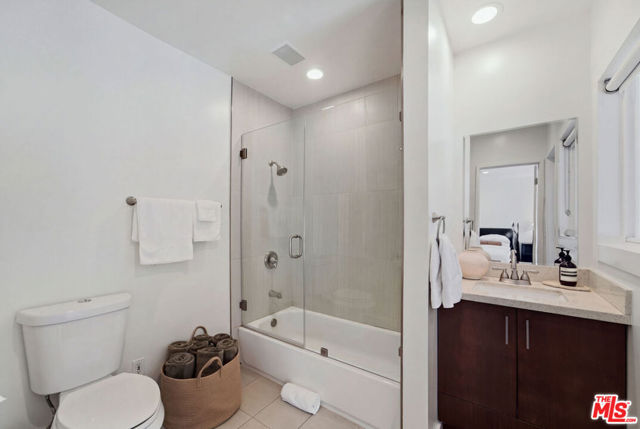 1425 Belfast Drive photo 22