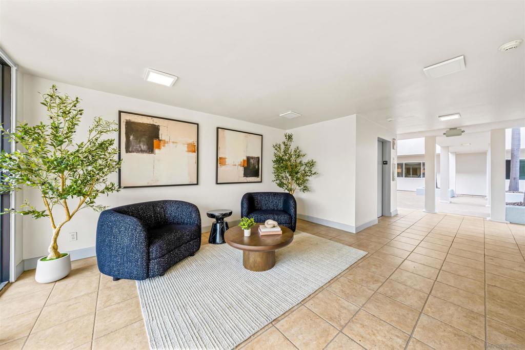 1030 Robinson Ave - photo 6
