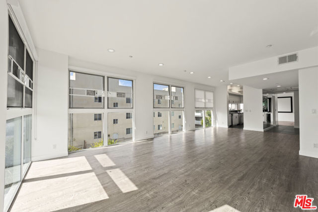 1932 Selby Avenue, Los Angeles CA: https://media.crmls.org/mediaz/1e7d32b8-e5a4-4de0-8714-75e9414e00a1.jpg
