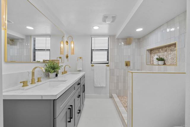 Detail Gallery Image 13 of 42 For 4152 Epsilon St, San Diego,  CA 92113 - 3 Beds | 2 Baths