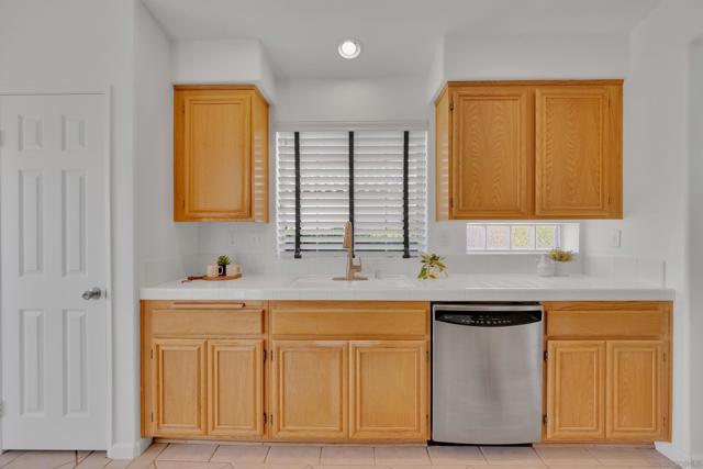 2334 Columbine Dr, Alpine CA: https://media.crmls.org/mediaz/1e7eab04-c659-4a77-b32f-34f272a63ba1.jpg