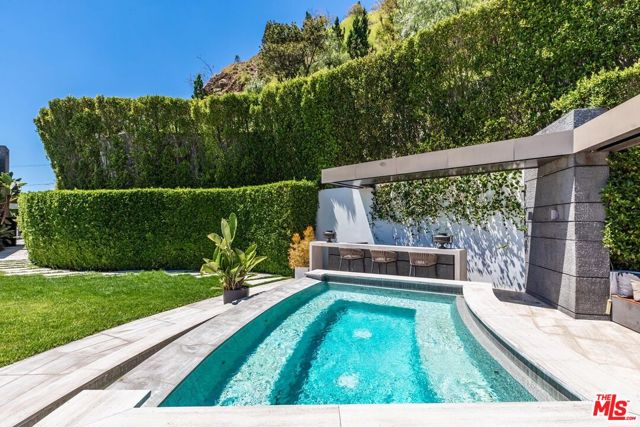 1740 Bel Air Road, Los Angeles CA: https://media.crmls.org/mediaz/1e7f2583-8250-4315-af40-e94ae2fed294.jpg