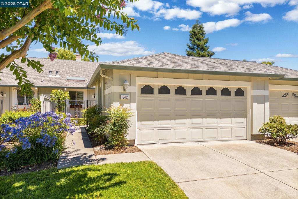 642 La Corso Dr
