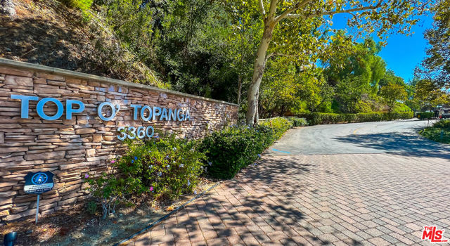 117 Navajo Lane, Topanga CA: https://media.crmls.org/mediaz/1e803006-a266-4664-8448-8cf546ada245.jpg
