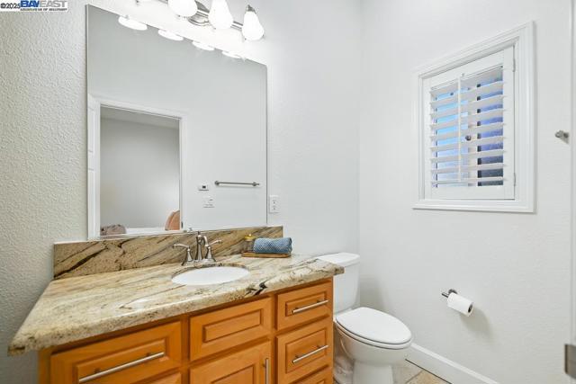 874 Overhill Dr, Hayward CA: https://media.crmls.org/mediaz/1e8129a4-bc3a-4940-9888-5013572a3676.jpg