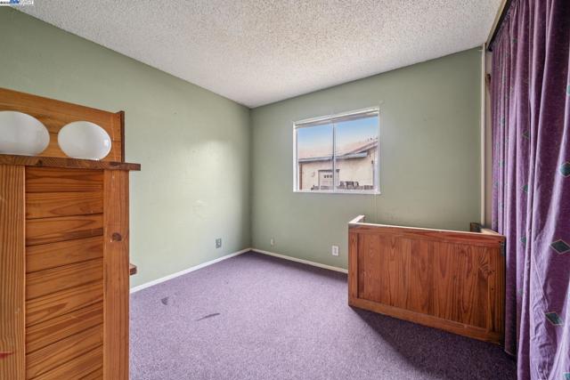 220 PEMBROKE DRIVE, Vallejo CA: https://media.crmls.org/mediaz/1e817188-8fb9-4e16-91cf-ea6c2efa761d.jpg