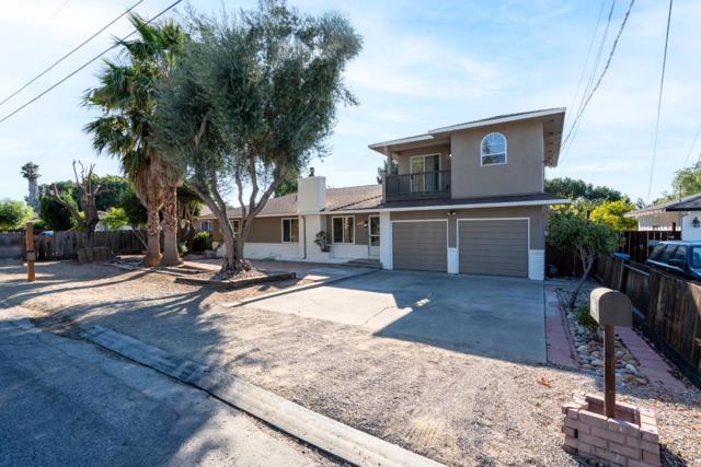 1150 Bonnie View Road, Hollister CA: https://media.crmls.org/mediaz/1e82e506-a892-40fb-8667-90a09157277e.jpg