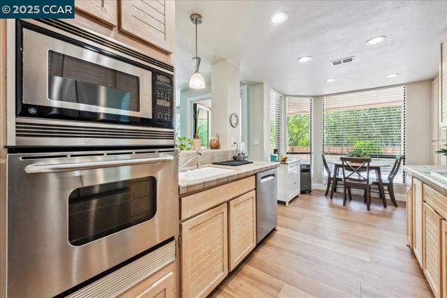 771 Lakemont PL, San Ramon CA: https://media.crmls.org/mediaz/1e833c87-8d0d-42bb-88d7-b16540550f7f.jpg