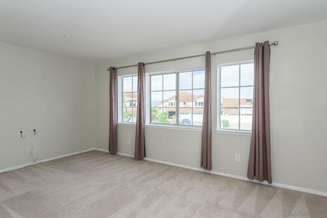 4515 Sculpture Court, Oceanside CA: https://media.crmls.org/mediaz/1e8376ce-7884-418e-96ee-f80881a64ed2.jpg