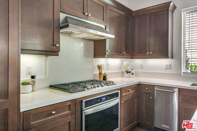 20659 W Beech Circle, Porter Ranch CA: https://media.crmls.org/mediaz/1e84236b-9347-4f33-acf0-e4e01900736e.jpg