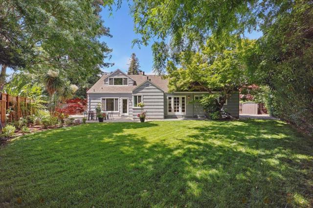 1633 Dallas Court, Los Altos CA: https://media.crmls.org/mediaz/1e8505c2-25ca-4a4f-963c-7e6c63f454cc.jpg