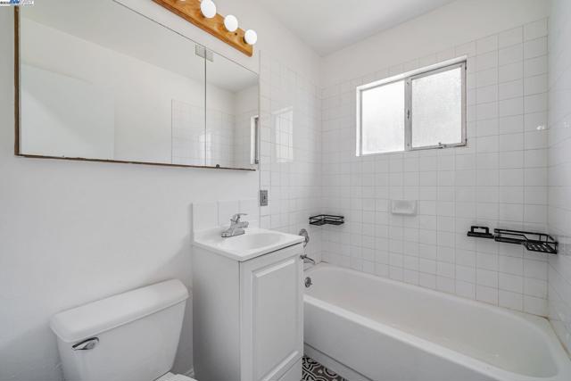 126 Kilkare Rd, Sunol CA: https://media.crmls.org/mediaz/1e85c869-759c-439c-8a90-94e1810c4f15.jpg