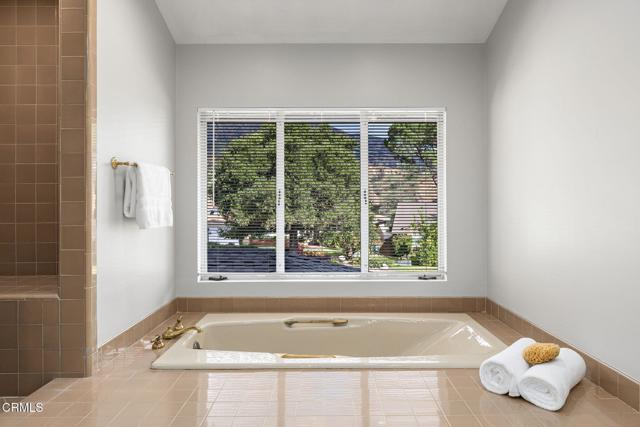 1915 Canyon Close Road, Pasadena CA: https://media.crmls.org/mediaz/1e864dfe-e182-4469-b13c-9205b1968f01.jpg