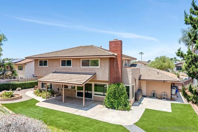 12847 Abra Pl, San Diego CA: https://media.crmls.org/mediaz/1e866644-6a2e-4e10-912f-78f51a6de18a.jpg