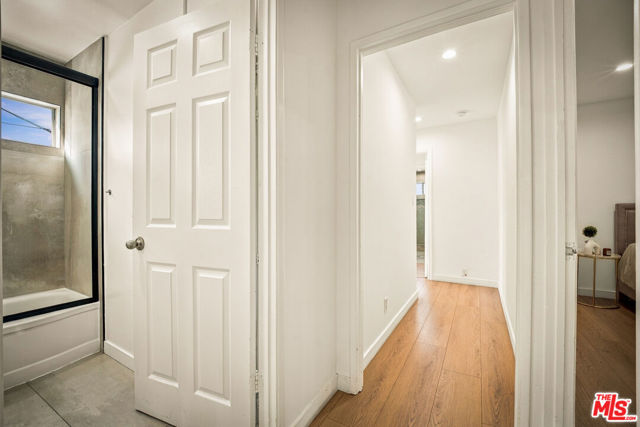 6251 Alcove Avenue photo 23