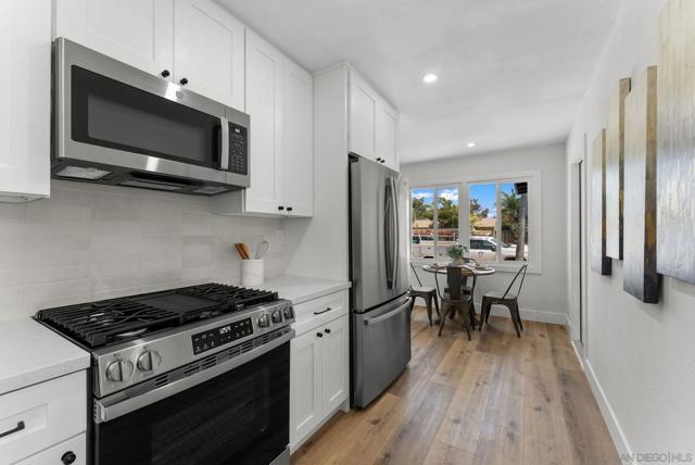 4316 Clairemont Dr, San Diego CA: https://media.crmls.org/mediaz/1e884938-b922-408e-b709-b25c4d44490b.jpg